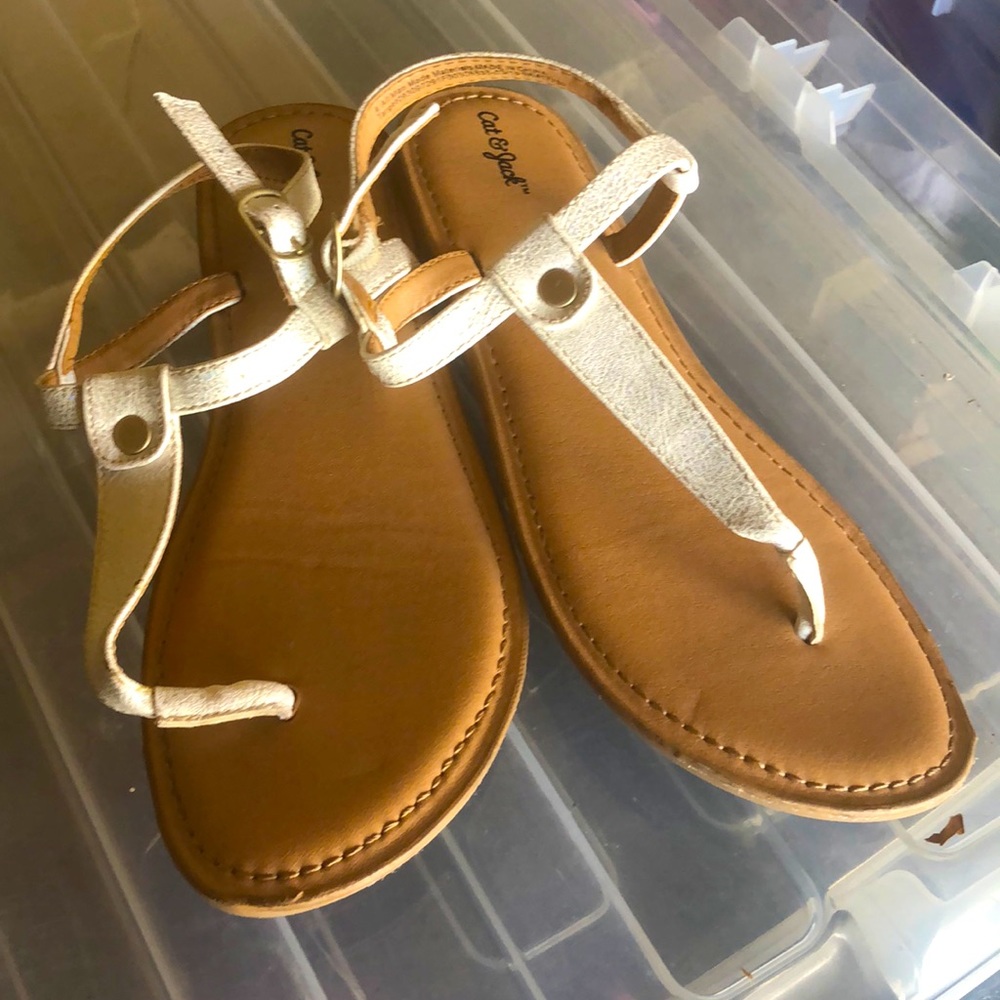 Girls shoes